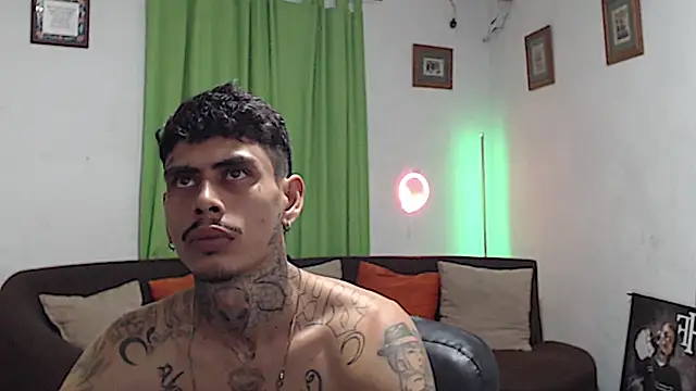 alpha_zom Show Webcam