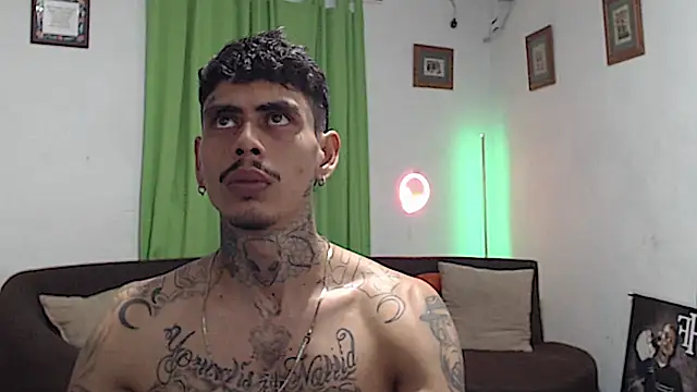 عرض كام alpha_zom