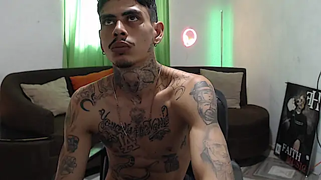 alpha_zom – webcam-show