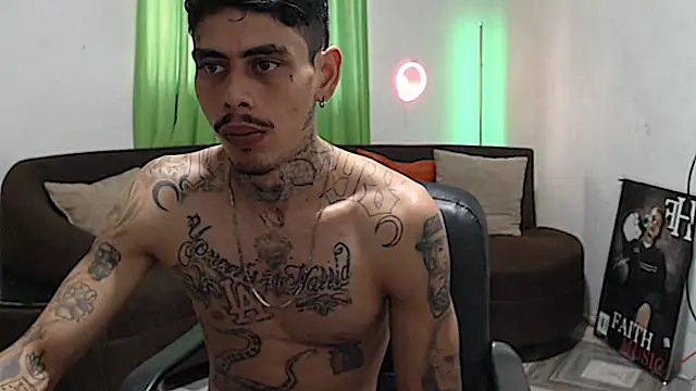 alpha_zom's Webcam Show