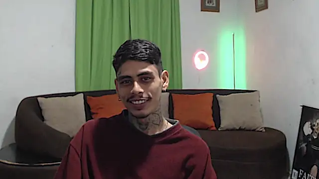 alpha_zom webcam show