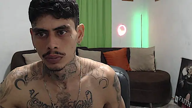 alpha_zom – webcam-show