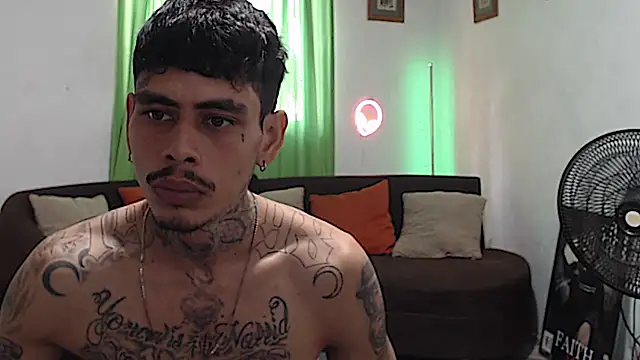 alpha_zom – webcam-show
