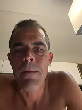 Riccardo86xx Show in webcam