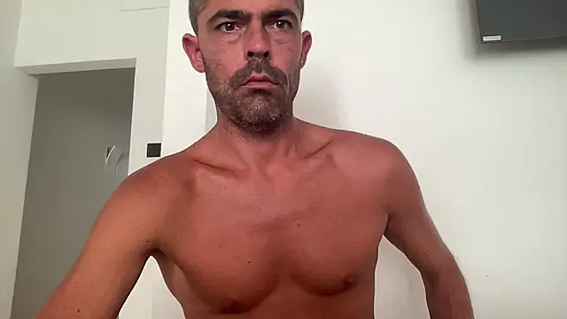 Riccardo86xxのウェブカメラショー