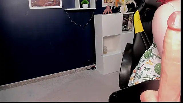 Chatroom XXX en direct de Queen_Milena