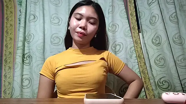 RegenaKhanponaphan Pertunjukan Webcam