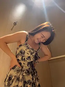 xiaochengzi505 网络视讯表演