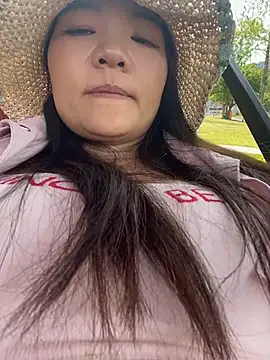 xiaochengzi505 在線直播表演