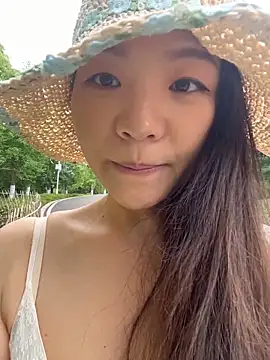 xiaochengzi505 在線直播表演