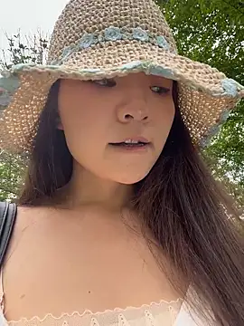 xiaochengzi505 Show in webcam