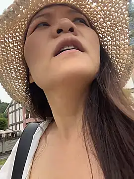 Show modela xiaochengzi505 na web-kameri
