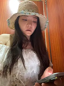 xiaochengzi505 在線直播表演