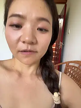 xiaochengzi505 在線直播表演