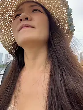 xiaochengzi505 webcam show
