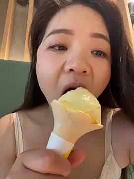 xiaochengzi505 在線直播表演