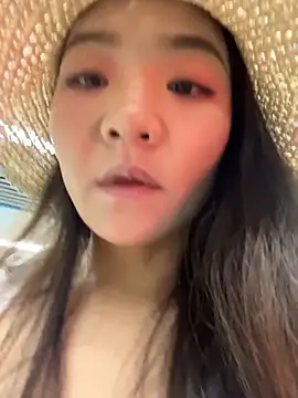 xiaochengzi505 在線直播表演