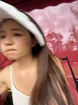 xiaochengzi505 Show in webcam