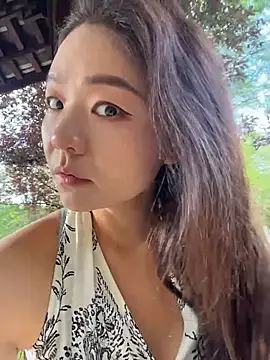 xiaochengzi505 Show in webcam