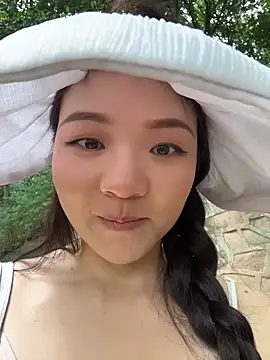 xiaochengzi505 网络视讯表演