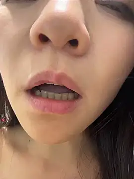 xiaochengzi505 Show in webcam