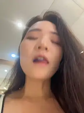 xiaochengzi505 网络视讯表演
