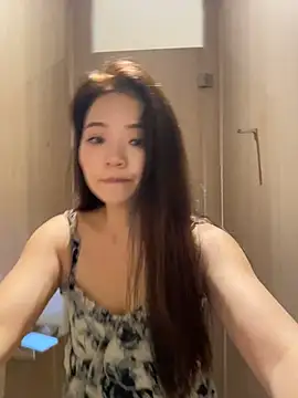 xiaochengzi505 在線直播表演