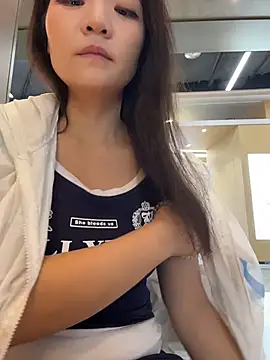 xiaochengzi505 网络视讯表演