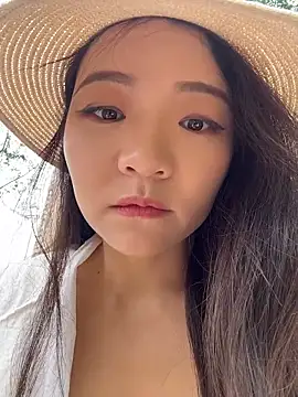 xiaochengzi505 Show in webcam