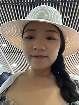 xiaochengzi505 网络视讯表演