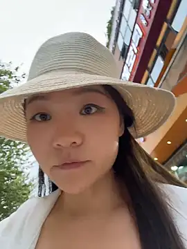 xiaochengzi505 在線直播表演
