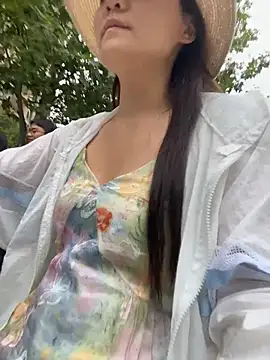 xiaochengzi505 在線直播表演