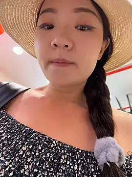 xiaochengzi505 Adlı Modelin Web Kamerası Şovu