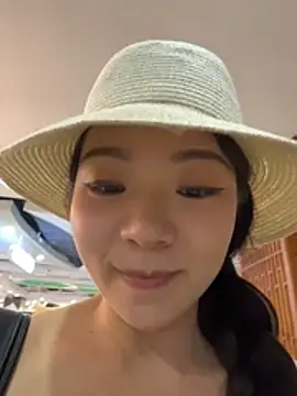 xiaochengzi505 Webcam show