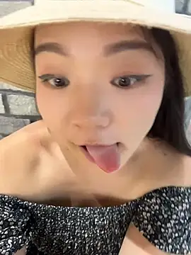 xiaochengzi505 Adlı Modelin Web Kamerası Şovu