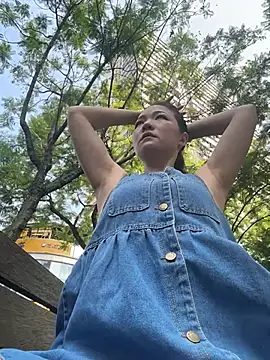 xiaochengzi505 在線直播表演