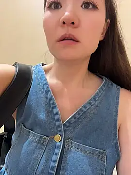 xiaochengzi505 网络视讯表演
