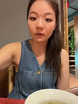 xiaochengzi505 在線直播表演