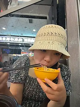 xiaoxiaocheng678 Show in webcam