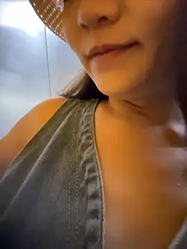 xiaoxiaocheng678 网络视讯表演