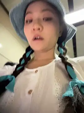 xiaoxiaocheng678 网络视讯表演