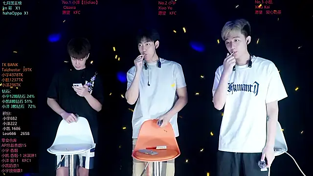 lucky-love888 网络视讯表演