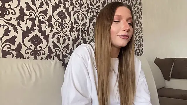 Онлайн чат XXX Akyo_alfew