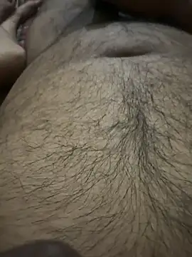 HandsomeHunk9296 Show in webcam