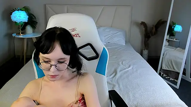 Živý XXX chat Lilac-Muse