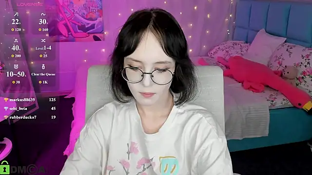 Chat +18 de Lilac-Muse ao vivo