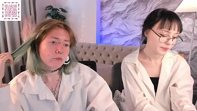 XXX chat uživo modela Elira_Vane
