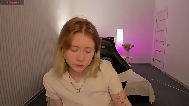 Czat XXX na żywo – Elira_Vane