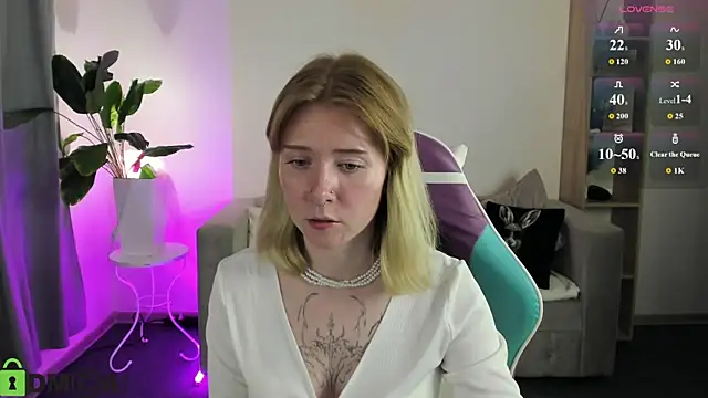 Chat +18 de Elira_Vane ao vivo
