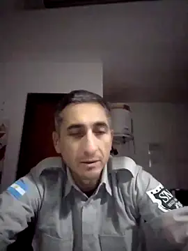 Alejandro83bsf: διαδικτυακό σόου στην κάμερα